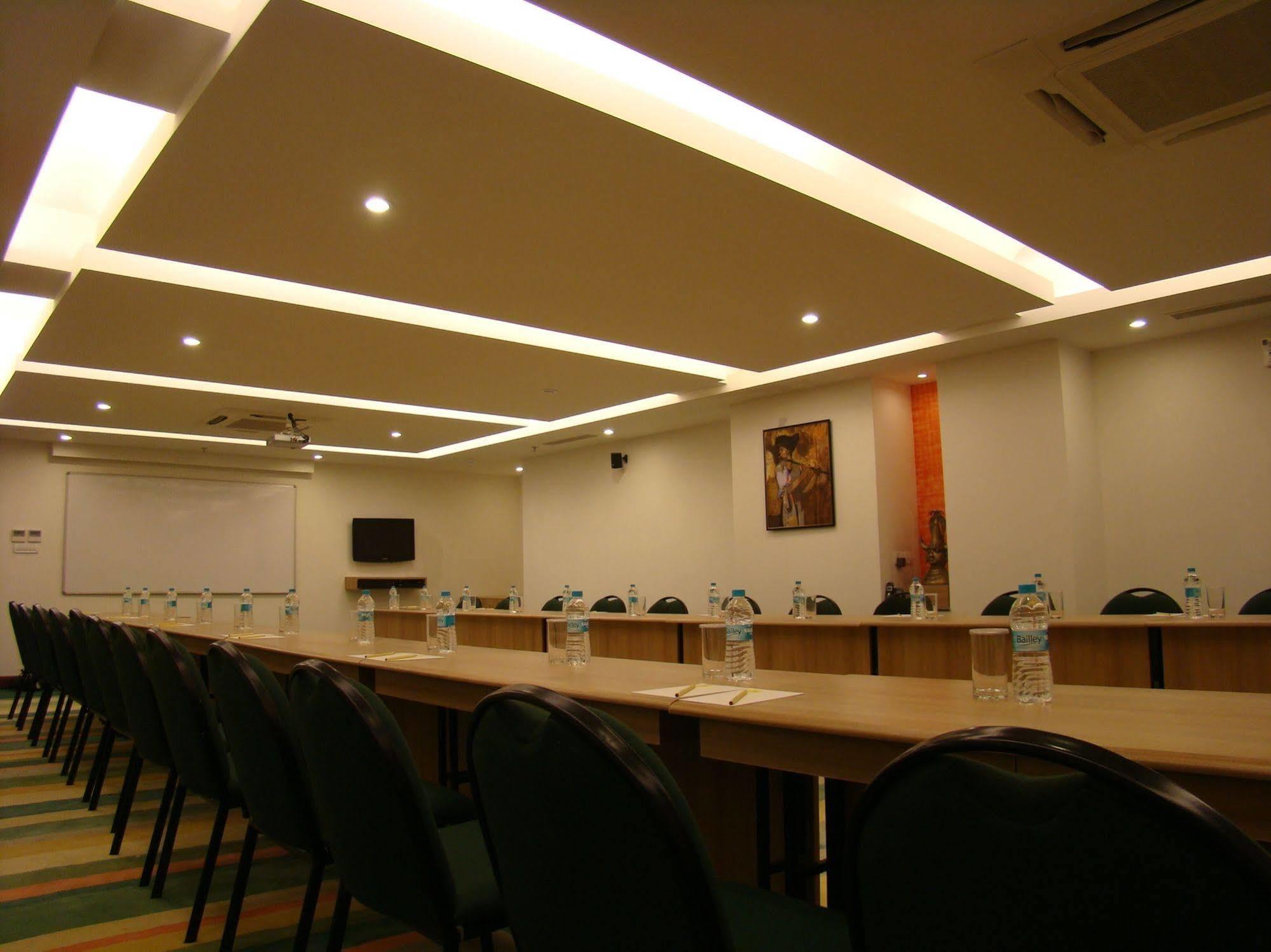 Lemon Tree Hotel Τσενάι Ανέσεις φωτογραφία